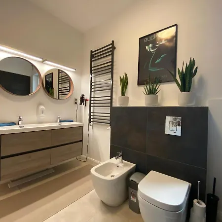 2 Bedroom 107 M2 Loft With Balcony Appartement Budapest