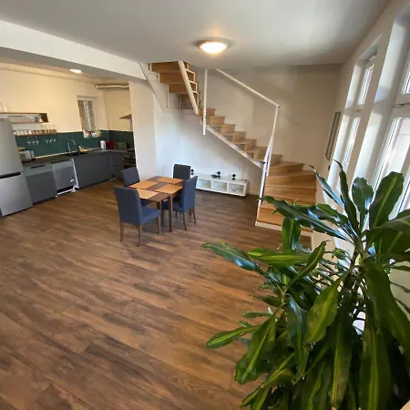 2 Bedroom 107 M2 Loft With Balcony